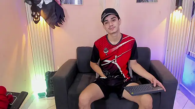alejo_hadders: вебкам-шоу