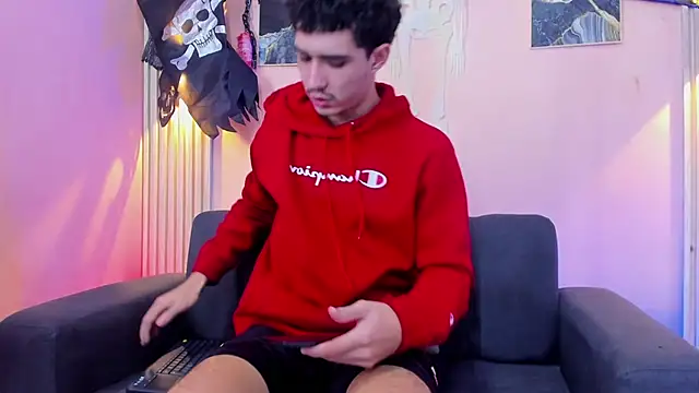 Show modela alejo_hadders na web-kameri