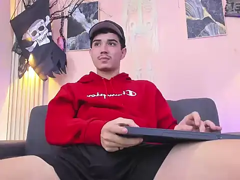 alejo_hadders Шоу с уебкамера