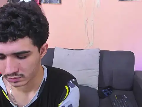 alejo_hadders Show in webcam