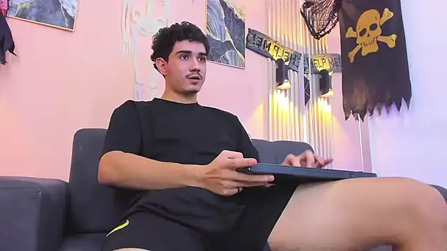 Webkamerová show alejo_hadders