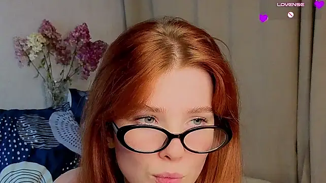lilyspell's Webcam Show