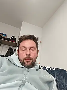 broots91 Show in webcam