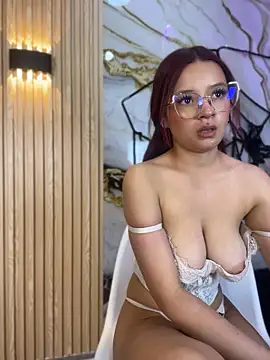 Anne_Off webcam show