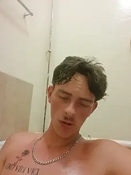 bigGuy017 Webcam show