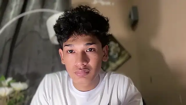 Pertunjukan Kamera Web Imjustasluttyintownx