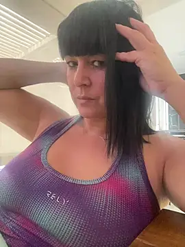 Milf_Mayra Adlı Modelin Web Kamerası Şovu