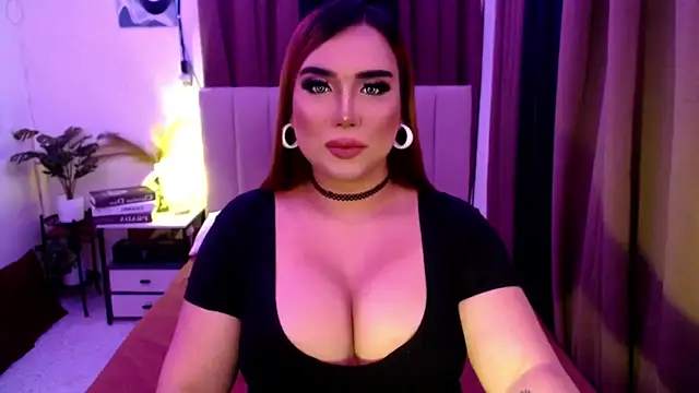 xxbigCOCKmollyxx: διαδικτυακό σόου στην κάμερα