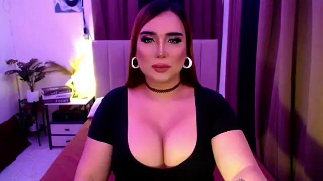 xxbigCOCKmollyxx Show in webcam