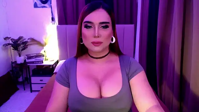 xxbigCOCKmollyxx Show in webcam