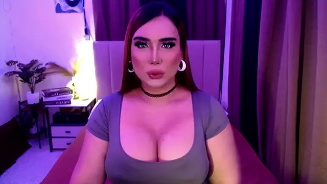 Show modela xxbigCOCKmollyxx na web-kameri
