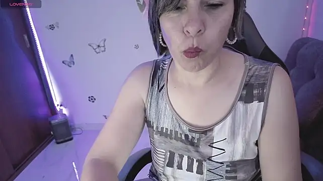 Pokazy przed kamerką – sex_becca