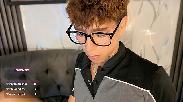 Webkamerová show shikimori_