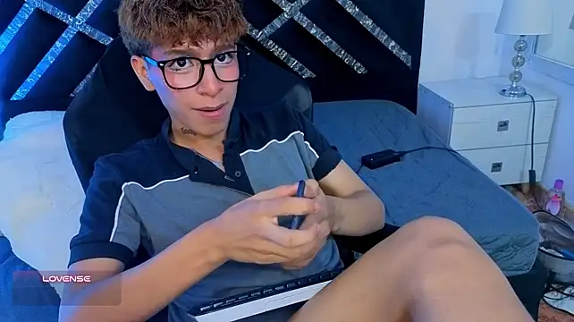 Webkamerová show shikimori_