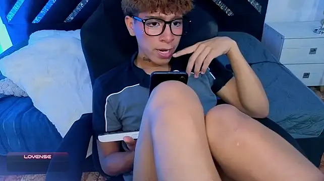 Webkamerová show shikimori_