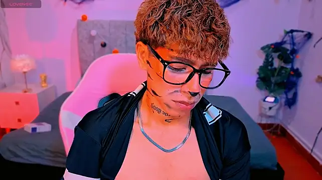 Webkamerová show shikimori_