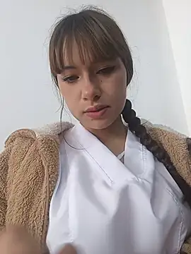 MEGAN--11 – Naživo XXX chat