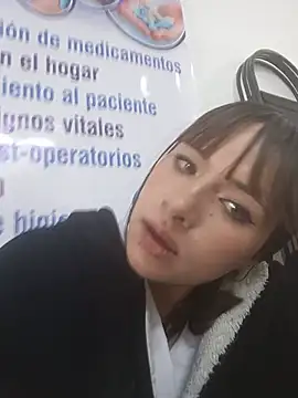 MEGAN--11 Adlı Modelin Canlı XXX Sohbeti
