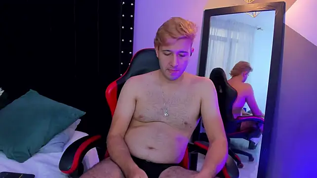 Show modela Loogert11 na web-kameri