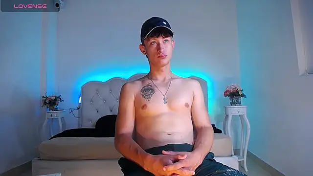Maverick27_ Webcam show