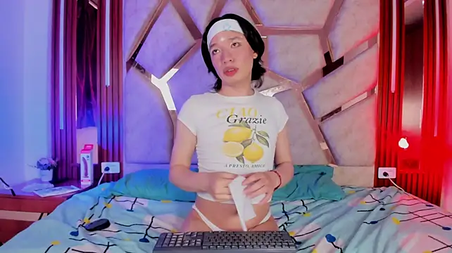 jie_jie_ Show in webcam
