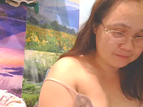Yummykiel Pertunjukan Webcam
