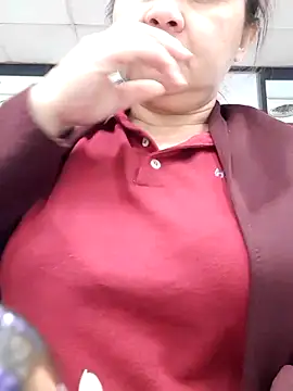 Yummykiel Pertunjukan Webcam