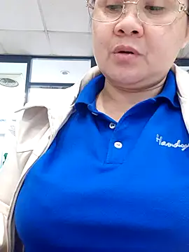 Yummykiel 网络视讯表演