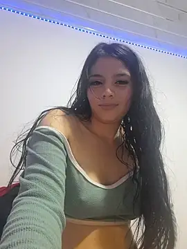 marilyn_lovee Show in webcam