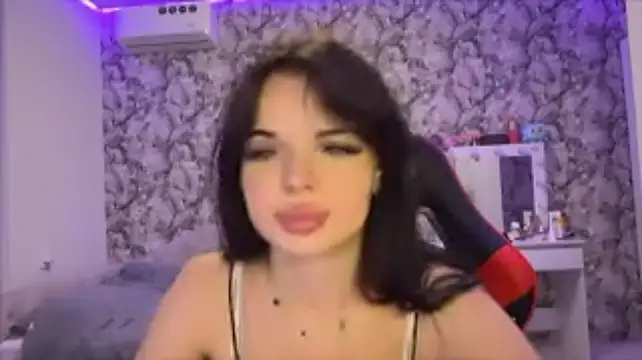 Show modela SweetAngelx_ na web-kameri