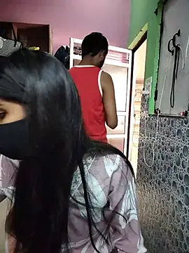 Pertunjukan Kamera Web Love-Birdss-