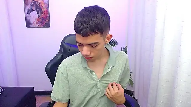 leandrocum18: вебкам-шоу