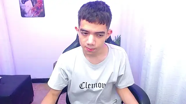 leandrocum18 Webcam show