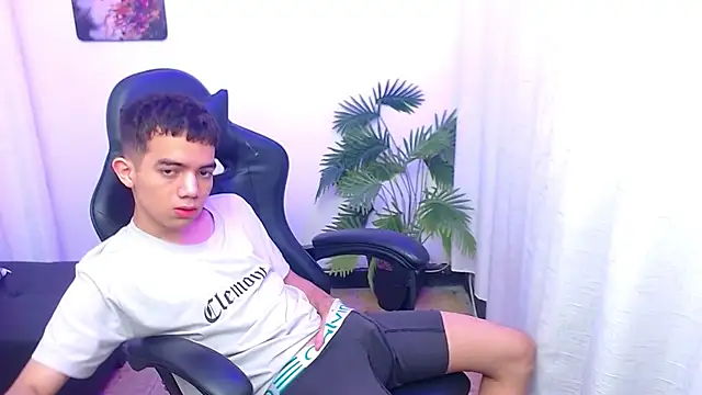 leandrocum18n Webbikameraesitys