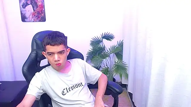 leandrocum18 Webcam show
