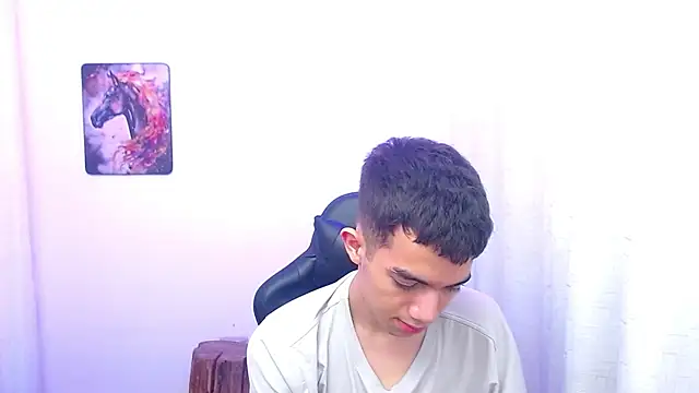 leandrocum18 webcam show