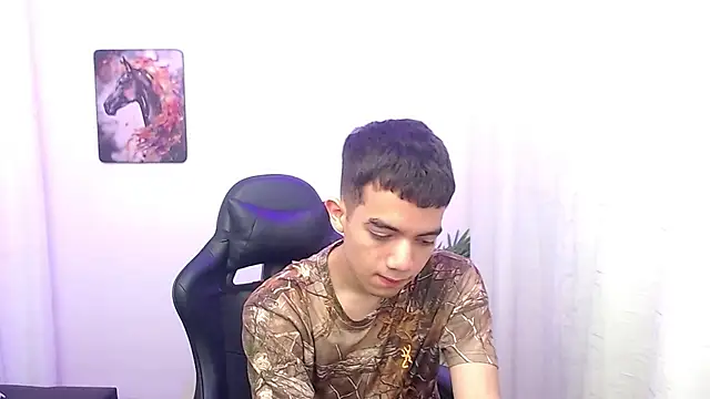 leandrocum18 Show Webcam
