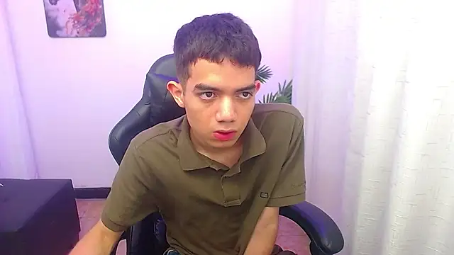 leandrocum18 Шоу с уебкамера