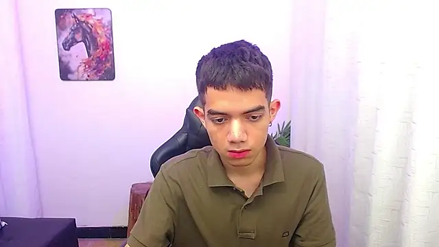 leandrocum18 webcam show
