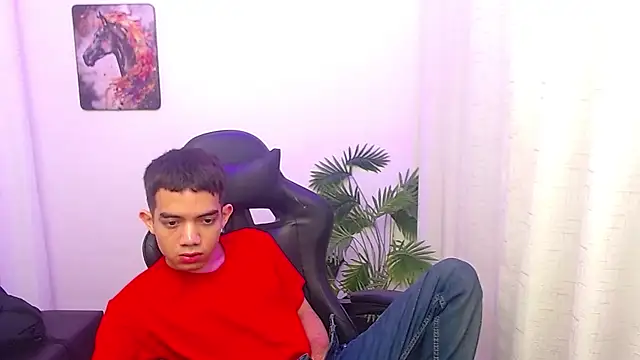 leandrocum18 webcam show