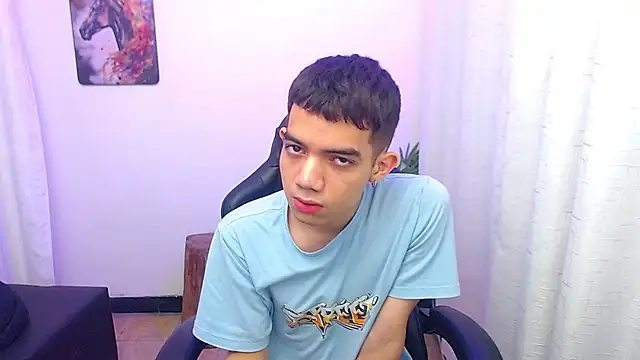 leandrocum18 Webcam show