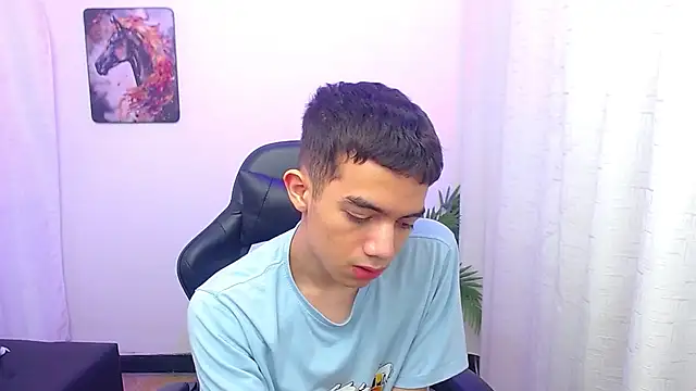leandrocum18: вебкам-шоу