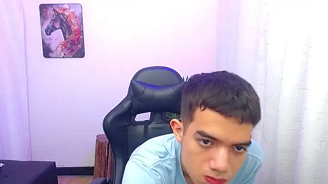 leandrocum18 Webcamshow