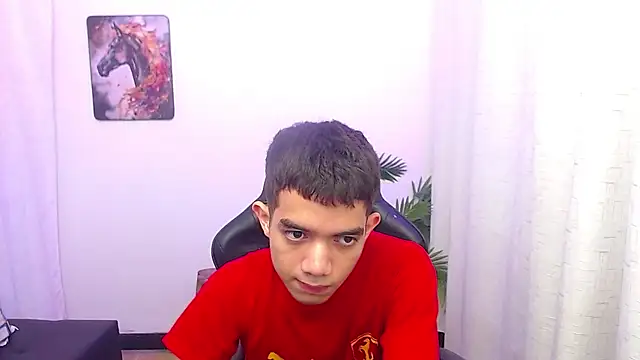 leandrocum18 Show in webcam