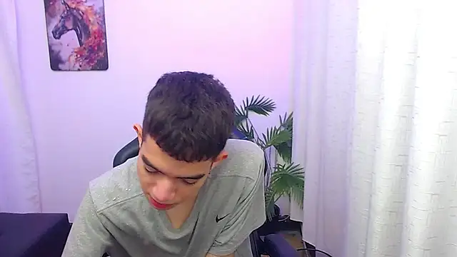 leandrocum18 Webcam Show