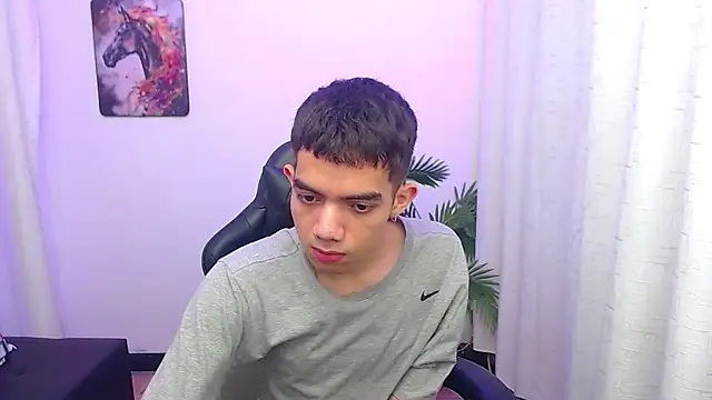 leandrocum18 – webcam-show