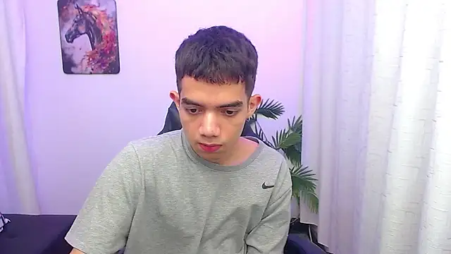 leandrocum18's Webcam Show