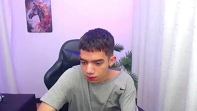 leandrocum18 – webcam-show
