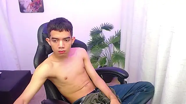 leandrocum18 Webcam show