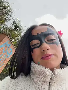 Chat +18 de EYES_EC ao vivo